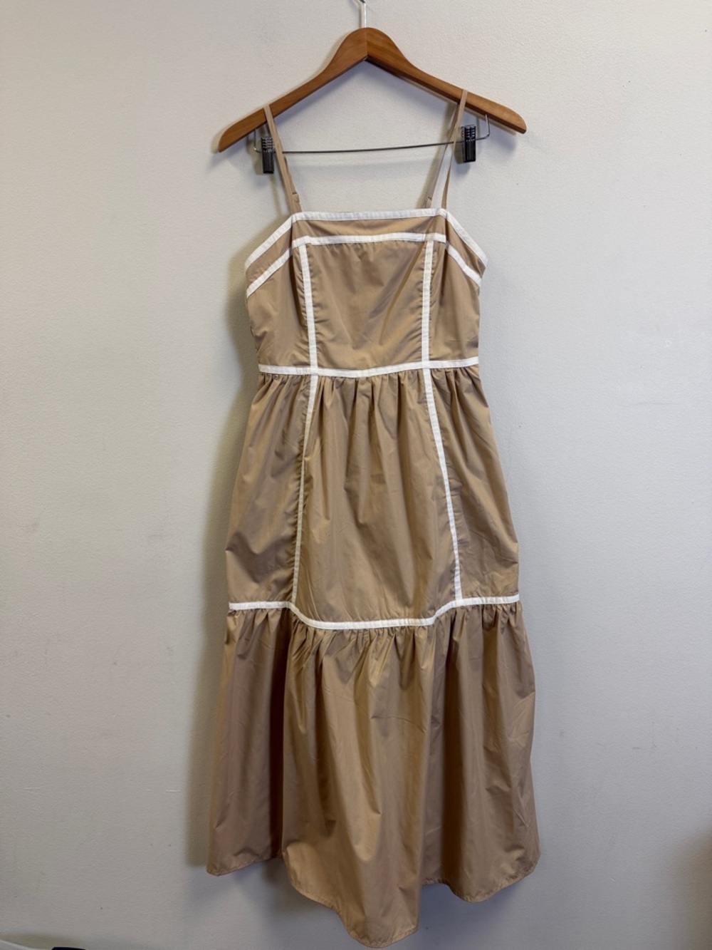 No Brand Beige Spaghetti-Strap Tiered Midi Dress with White Piping